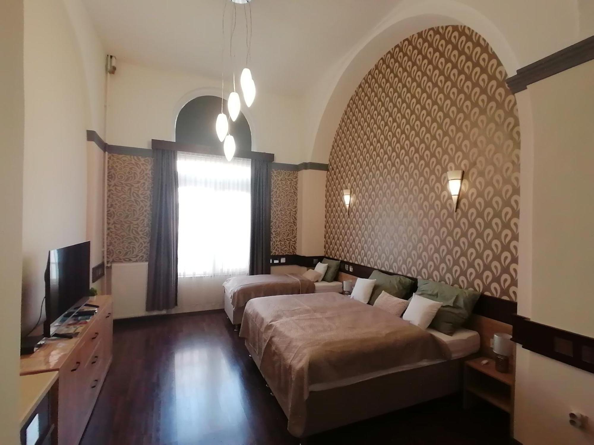 Mohacs Korona Apartman Luaran gambar