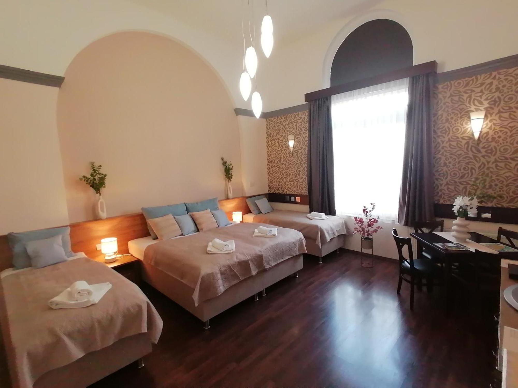 Mohacs Korona Apartman Luaran gambar